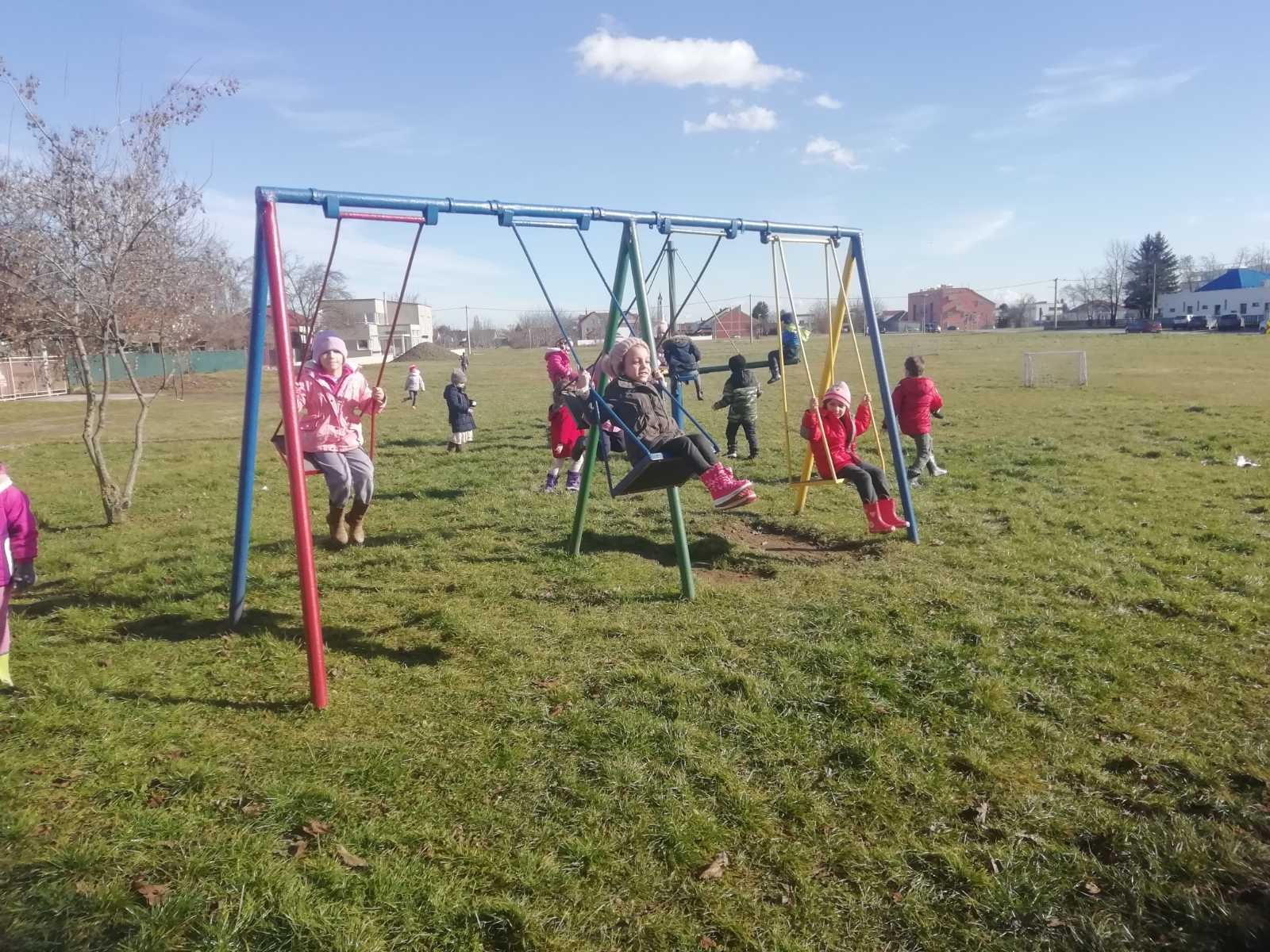 VELJAČA PREVRTAČA Mališani DV ‘Loptica’ bez obzira na vremenske uvjete svaki su dan u šetnji