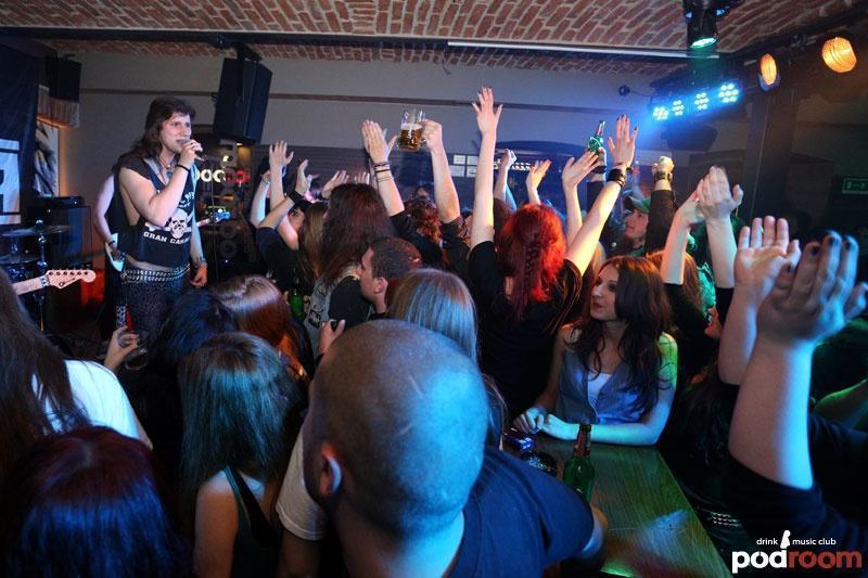 slika0007 Podroom (Petak, 19.4.2013 – MANNTRA live & H I R & IRON HEARTH)