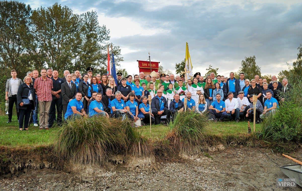 FOTO Uz molitvu i prigodan program obilježena godišnjica tragedije na rijeci Dravi