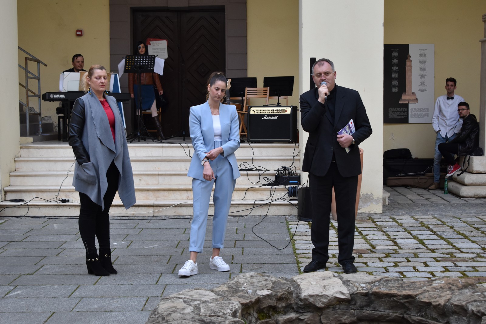 IZLOŽBA EVE VUKINE PRVI PUTA U ČAKOVCU ‘Moje slike su moja molitva’