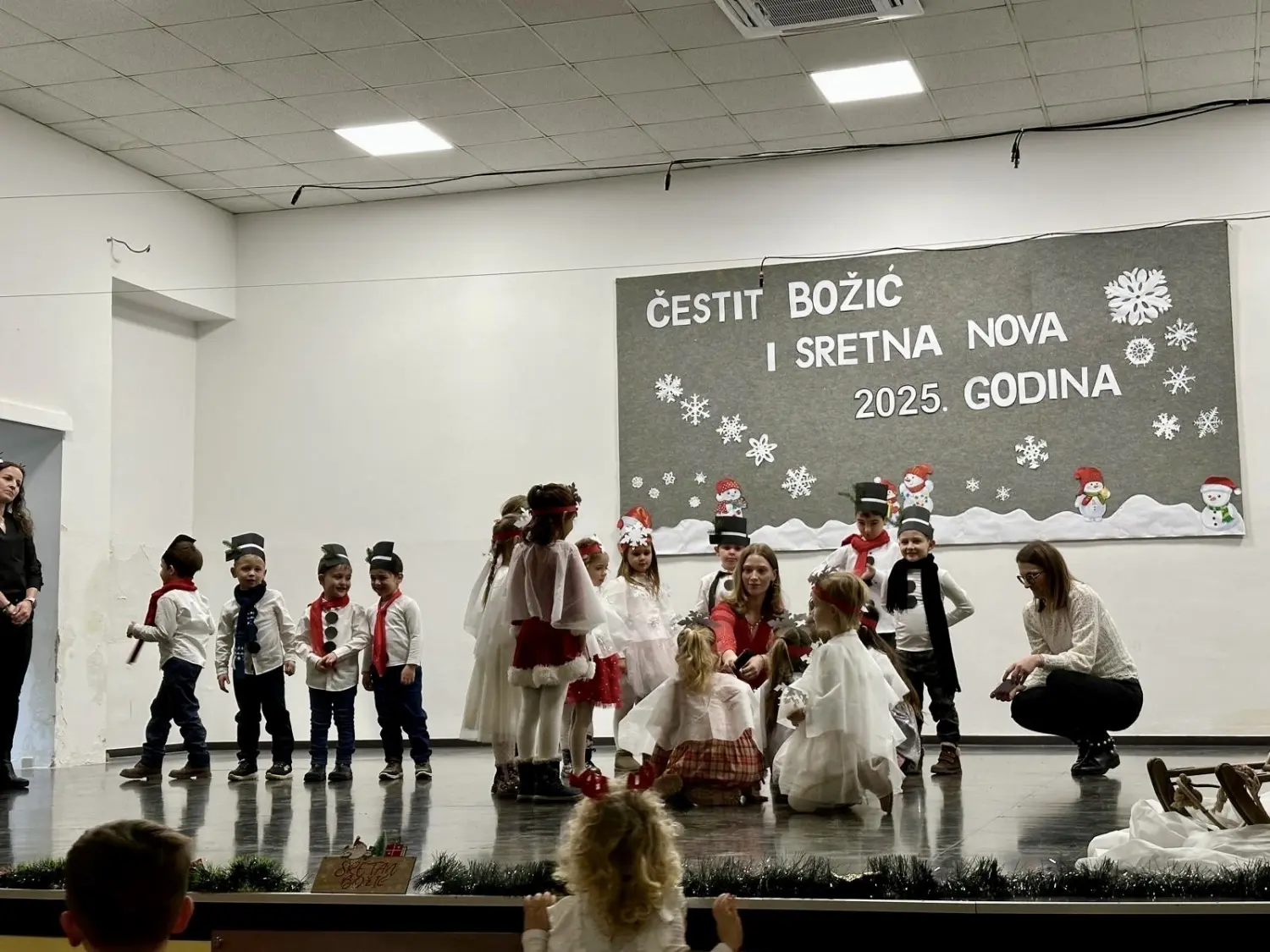 b06df79a-d705-44bd-a0e9-3e19a39b2ac5 b06df79a-d705-44bd-a0e9-3e19a39b2ac5