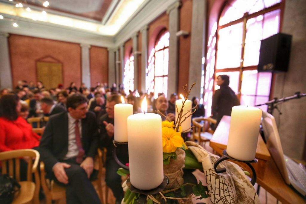 2963293610214618754919524213209