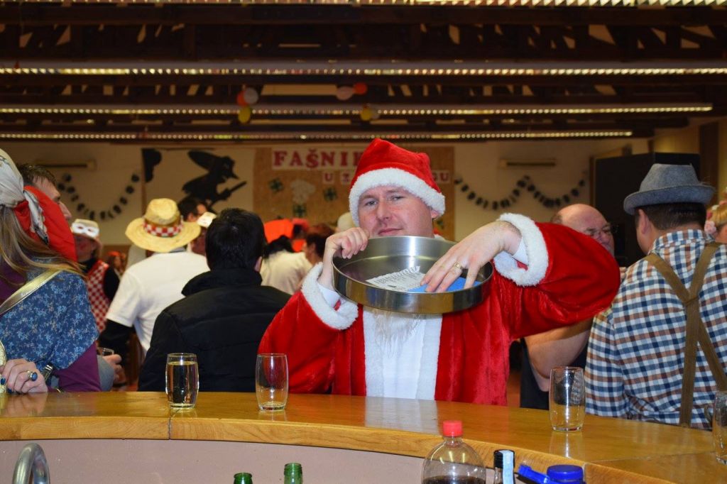 2735622610641939770661715047073366607027152o840078