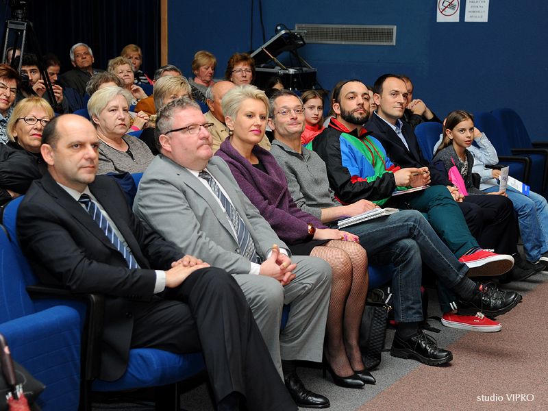 343914859dsc6336369952