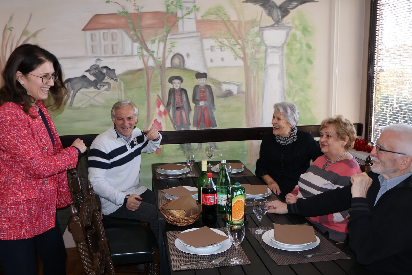 FOTO U Čakovcu ne zaboravljaju na svoje umirovljenike, upriličen prijem za one koji su zadužili grad tijekom svog radnog vijeka