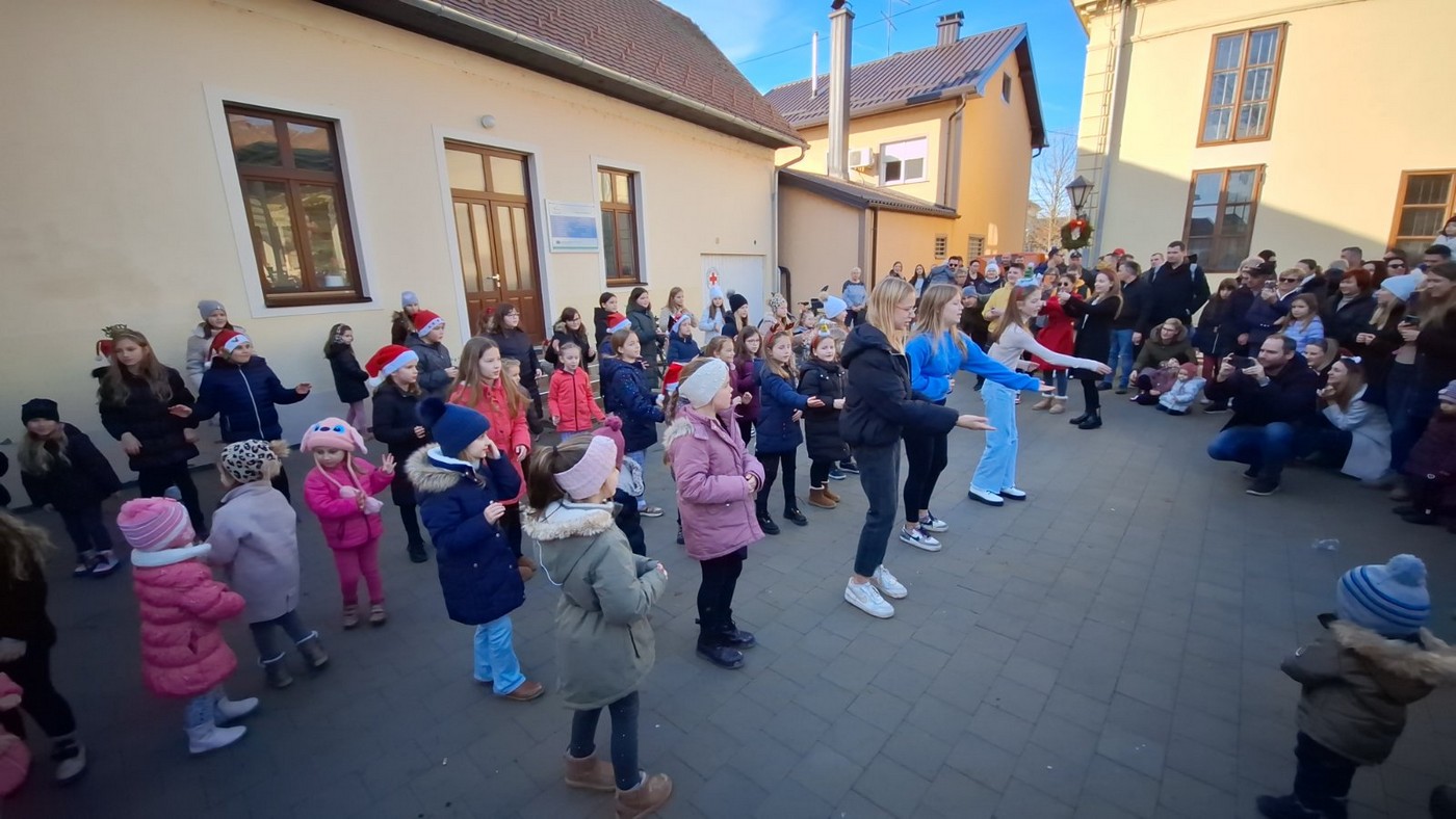 doček, Donja Dubrava