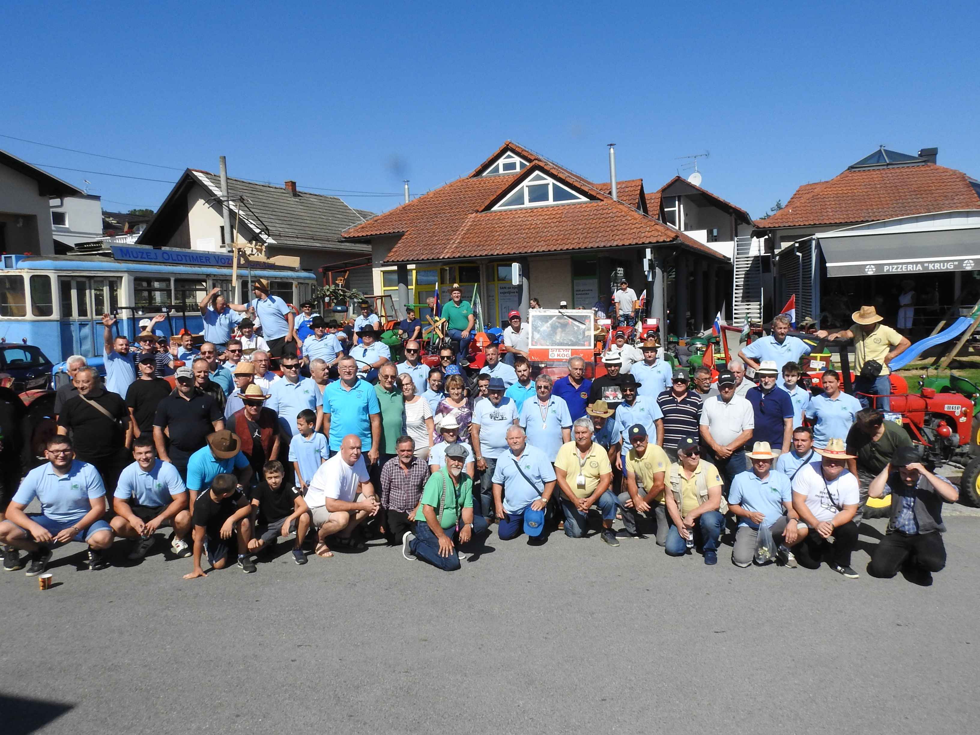 SELNICA Pogledajte kako je bilo na 17. susretu starih traktora