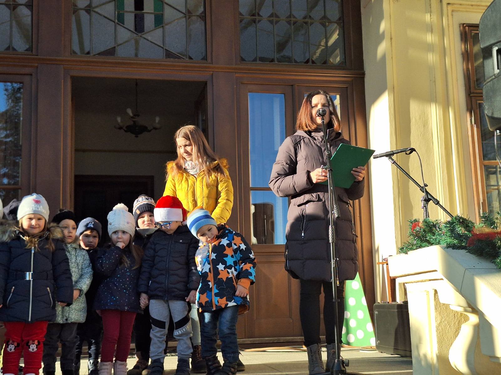 FOTO/VIDEO Pogledajte blagdansku atmosferu Božićnog sajma u Donjoj Dubravi