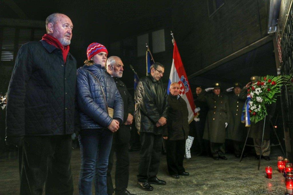 2371510310213512005291475386746