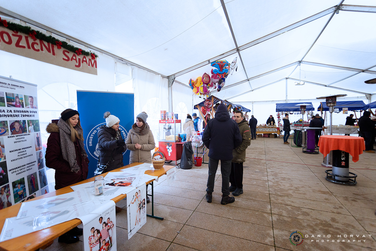 Raznovrsna ponuda na Božićnom sajmu ispod grijanog šatora u Prelogu