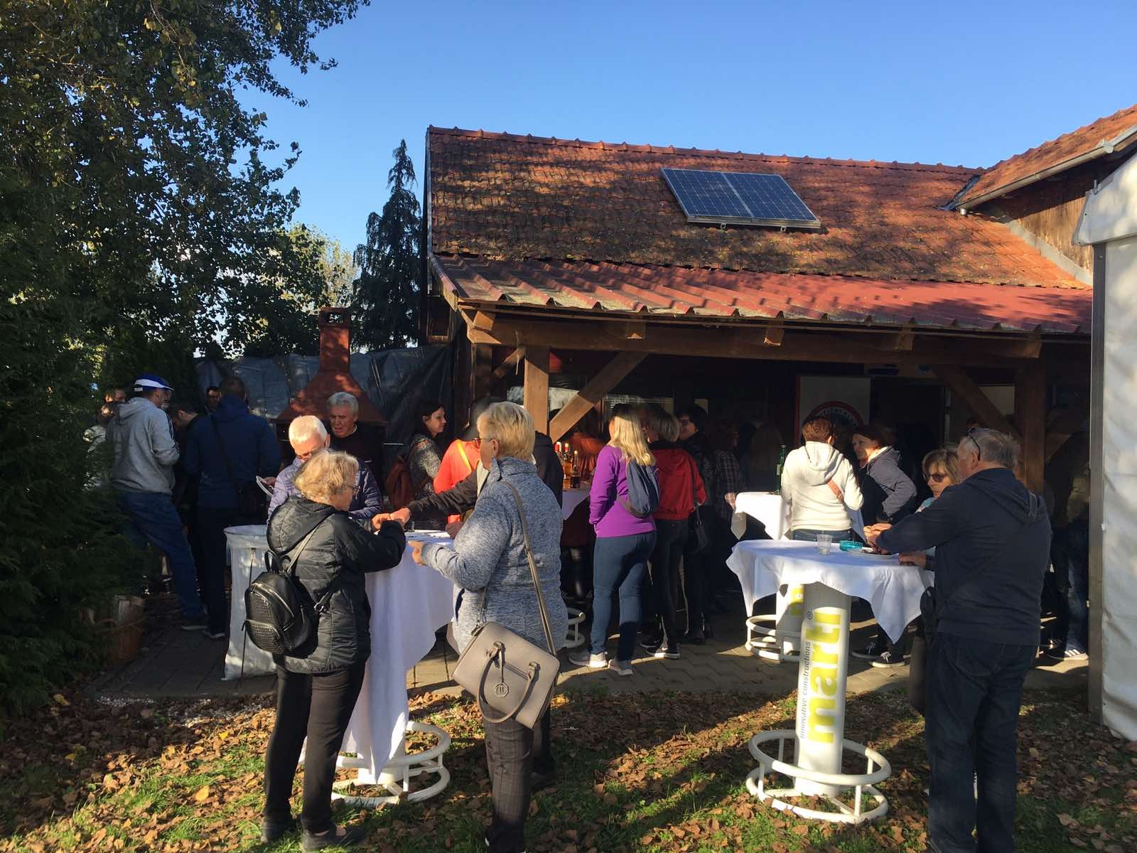 Veselo je na preloškoj Marini: Kestenijada i druženje članova Nautičkog kluba Labud