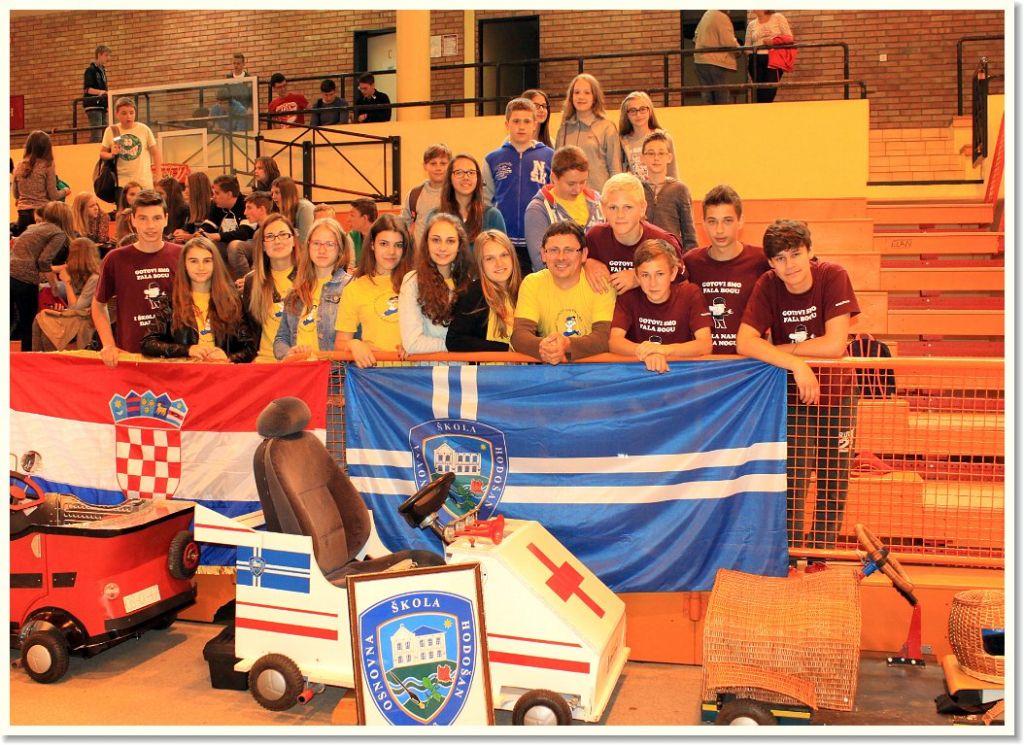 150521redcrosscar96593660