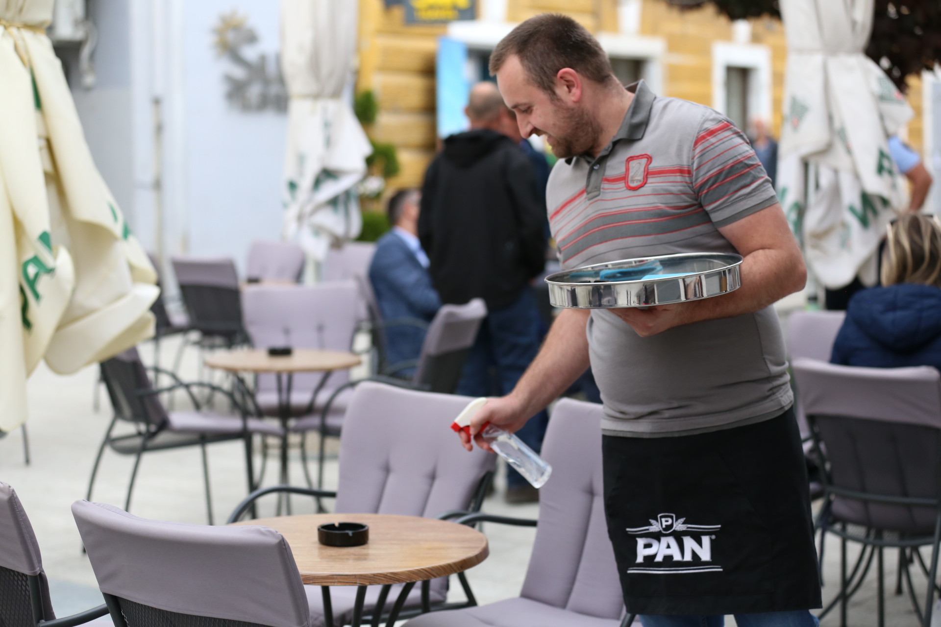 U Čakovcu ponovno otvoreni kafići – ispijanje kave u centru grada