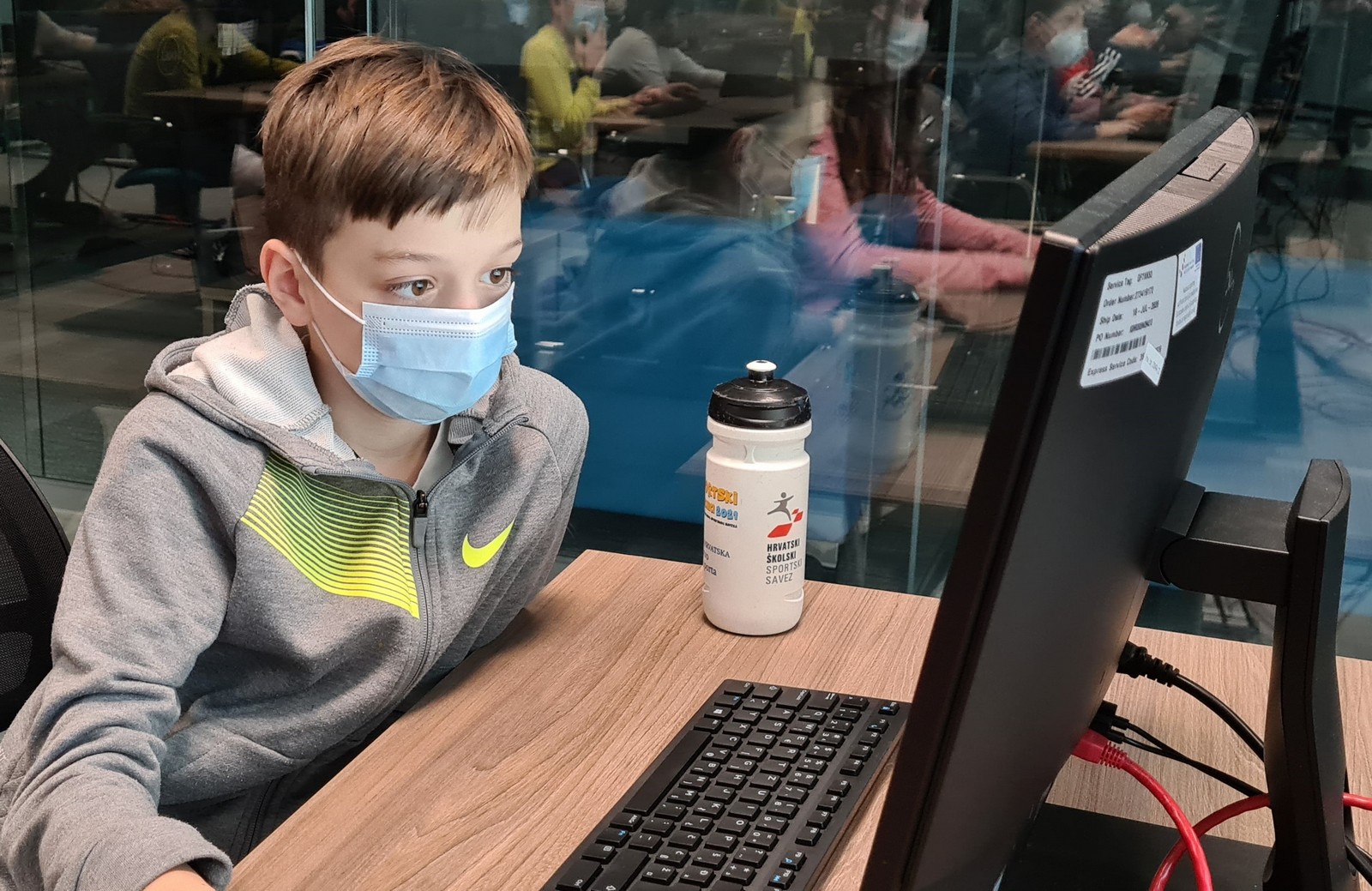 DANI HRVATSKOG SAVEZA INFORMATIČARA Osnovnoškolci MIS-a i MIK-a ponovo proglašeni ekipnim viceprvacima Hrvatske! Krovna informatička organizacija u Hrvatskoj – Hrvatski savez informatičara – nedavno je organizirala Dan Hrvatskog saveza informatičara. Trad