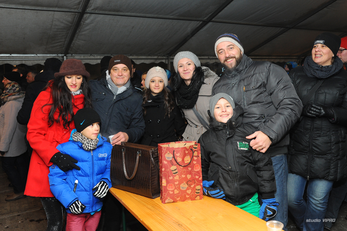 270510971dsc1899142269