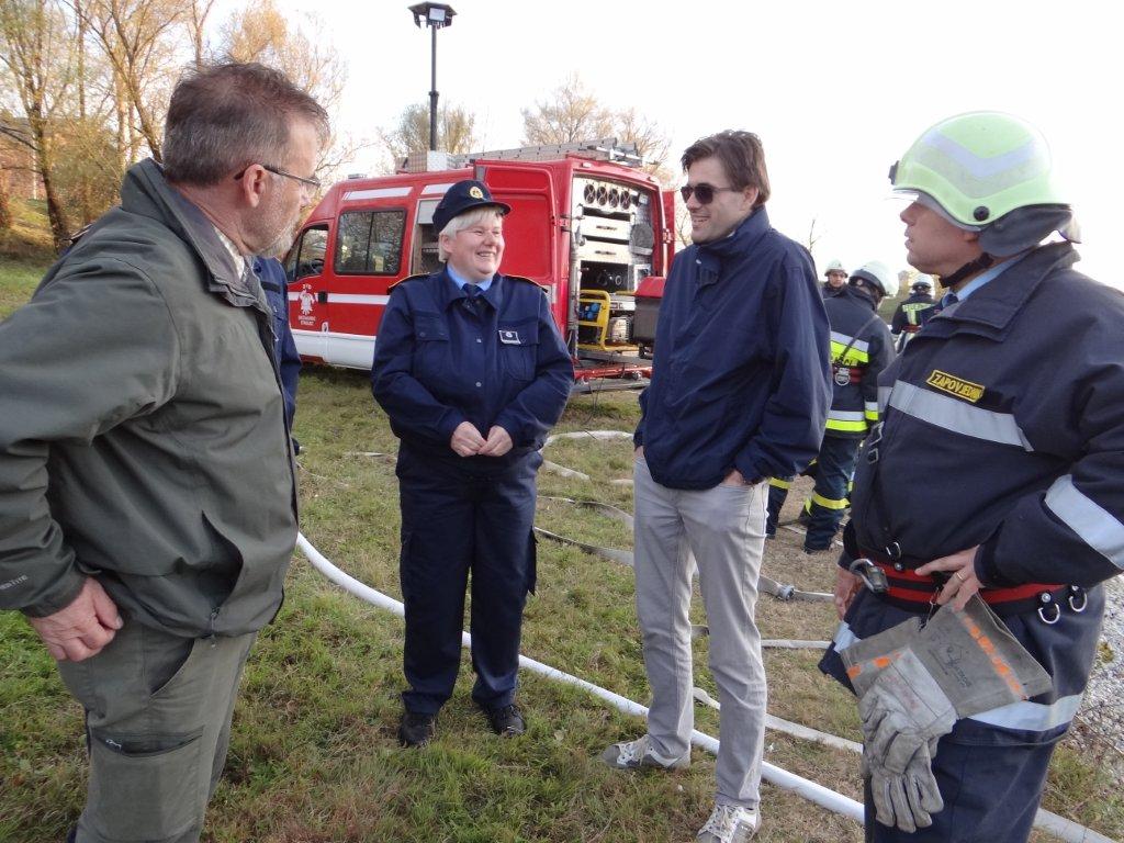 Vatrogasna vježba na obali Mičigen jezera