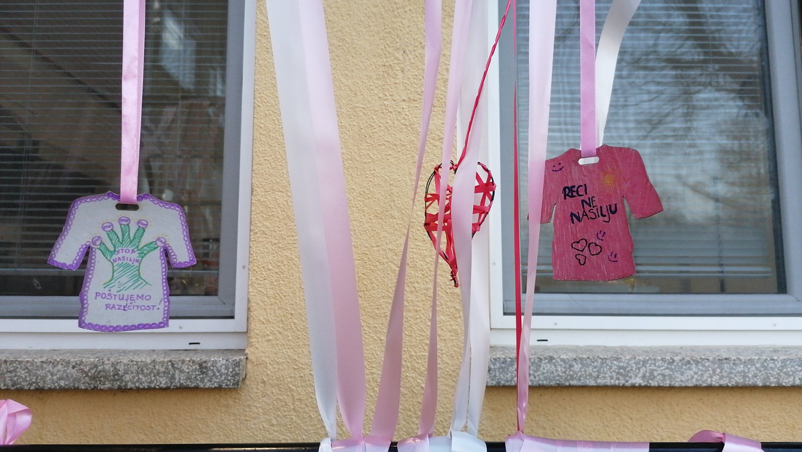 Dan ružičastih majica u OŠ Strahoninec