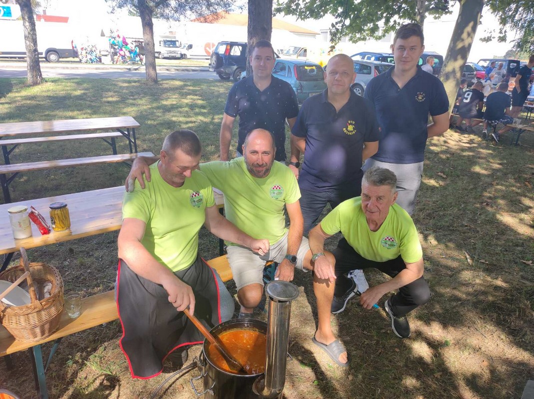VIDEO I FOTO Vraćanje u kuhinje naših baka – kotoripske udruge pripremale tradicionalna jela VIDEO I FOTO Vraćanje u kuhinje naših baka – kotoripske udruge pripremale tradicionalna jela