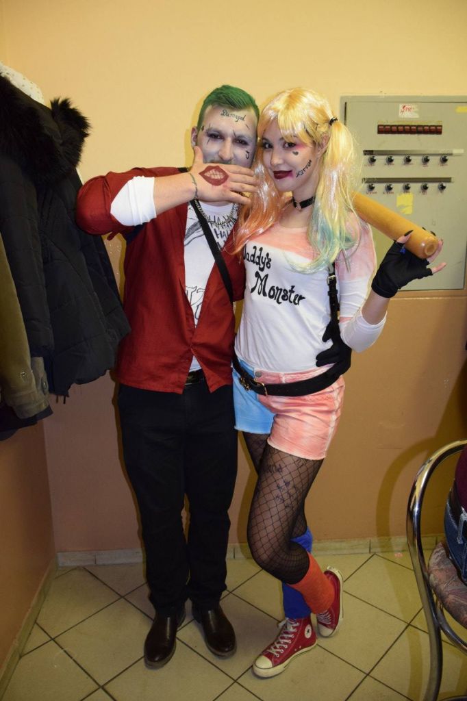 2716428410641959137326446961502436458353778o906372