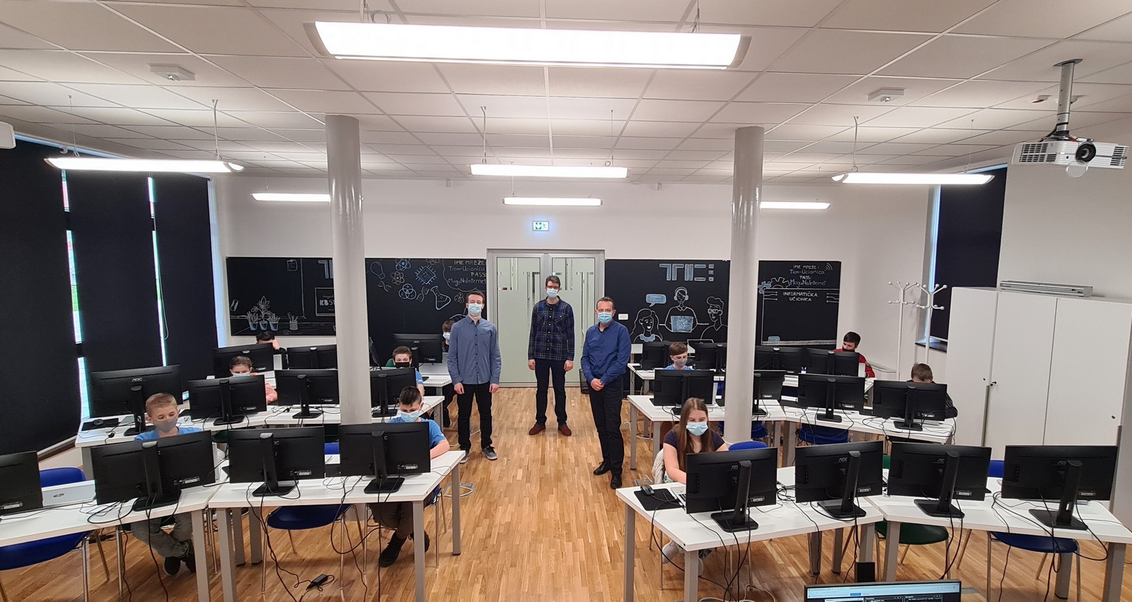 DRŽAVNO NATJECANJE IZ INFORMATIKE Ivano Lukačević i Ozana Margotić državni prvaci!