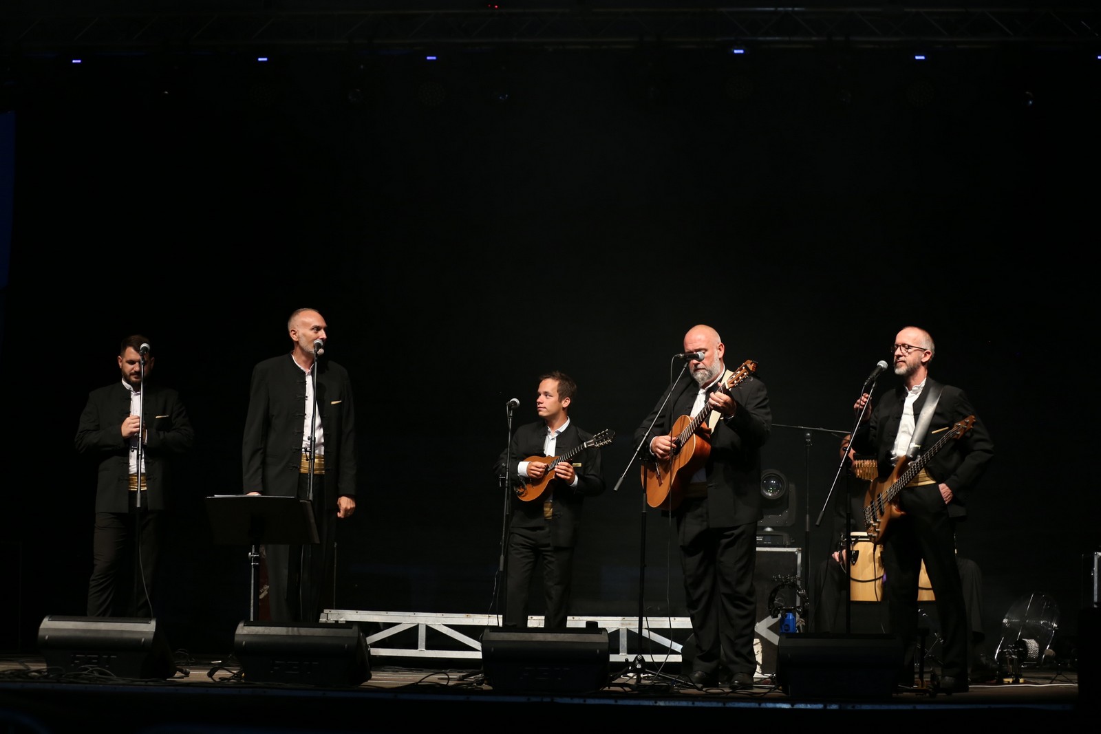 Odlična atmosfera: Klapa Kampanel zabavlja Kotoripčane i njihove goste