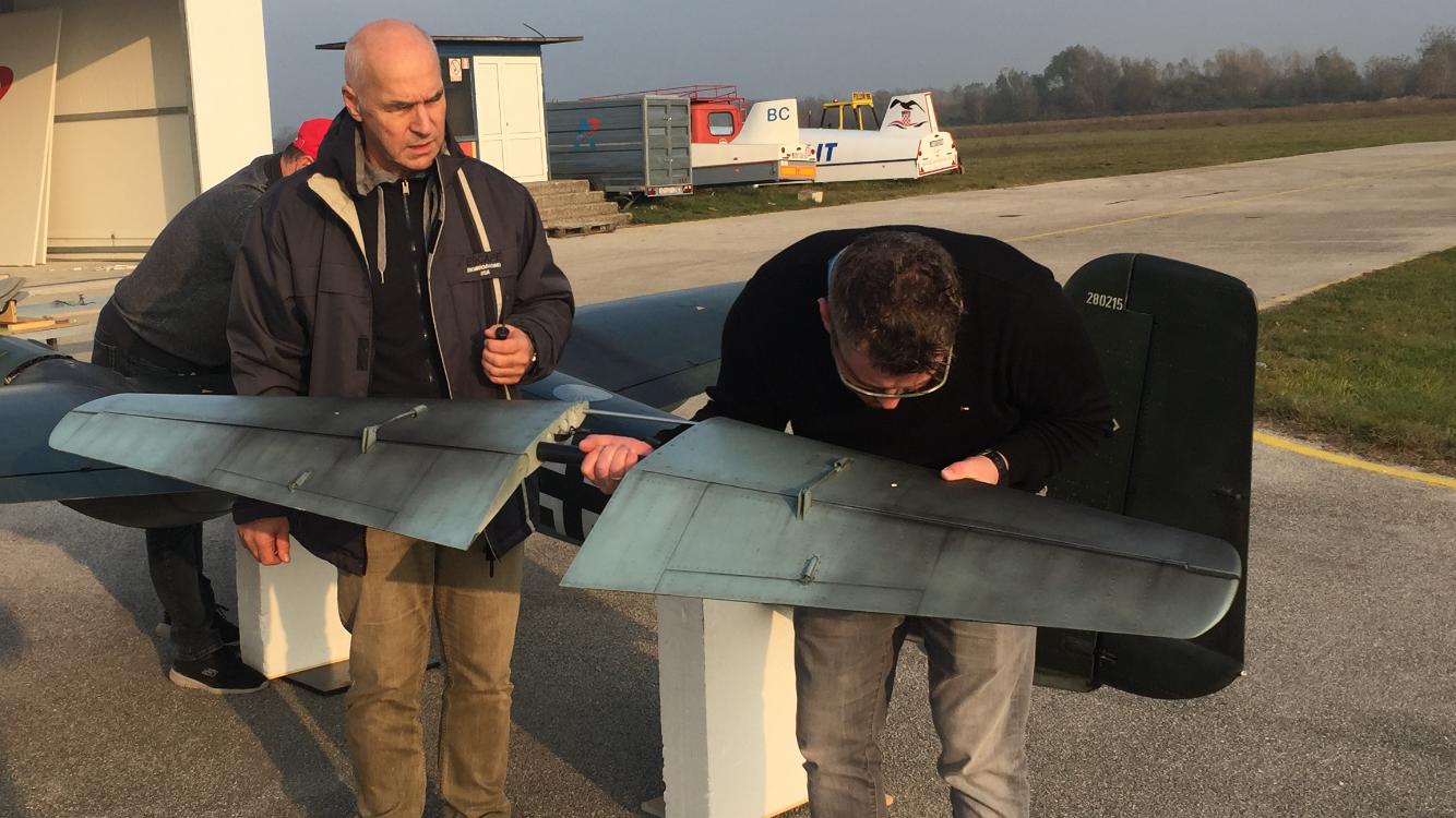 Njemački bombarder iz Drugog svjetskog rata na nebu iznad Čakovca