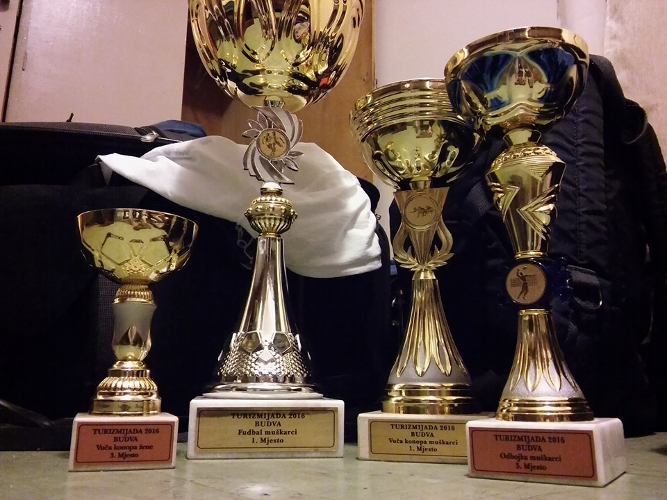 1316587110733088027284074394970