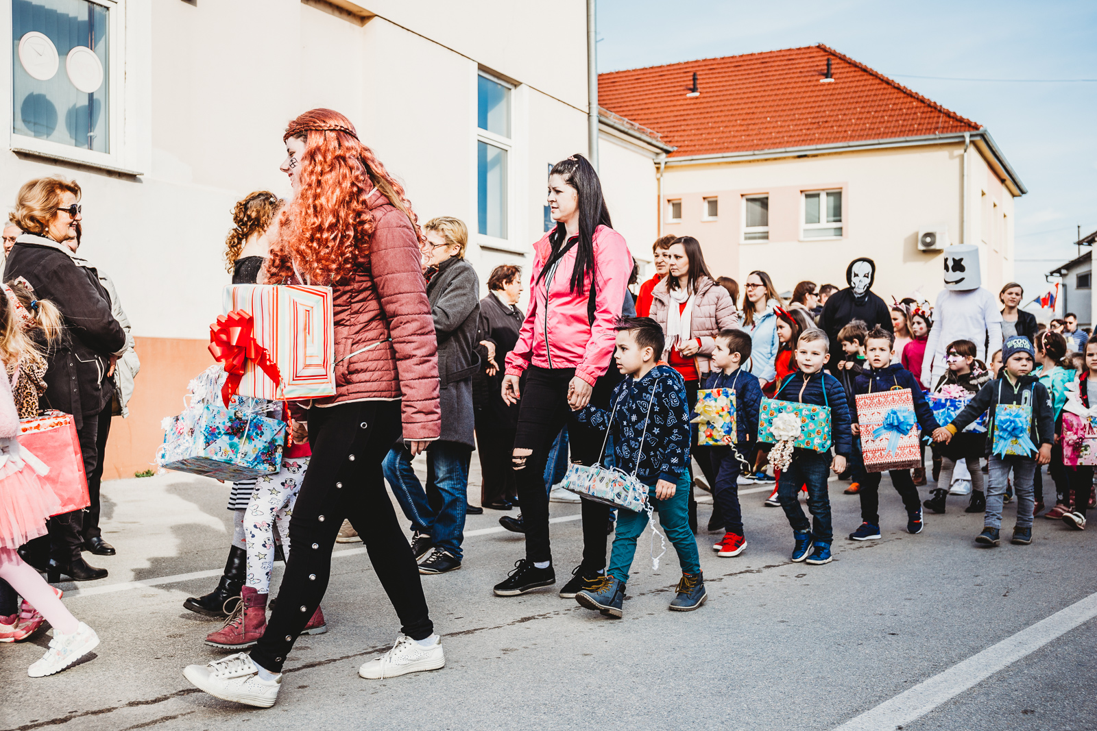 Gorički svati – fašnička povorka s kreativnim maskama prošetala Goričanom