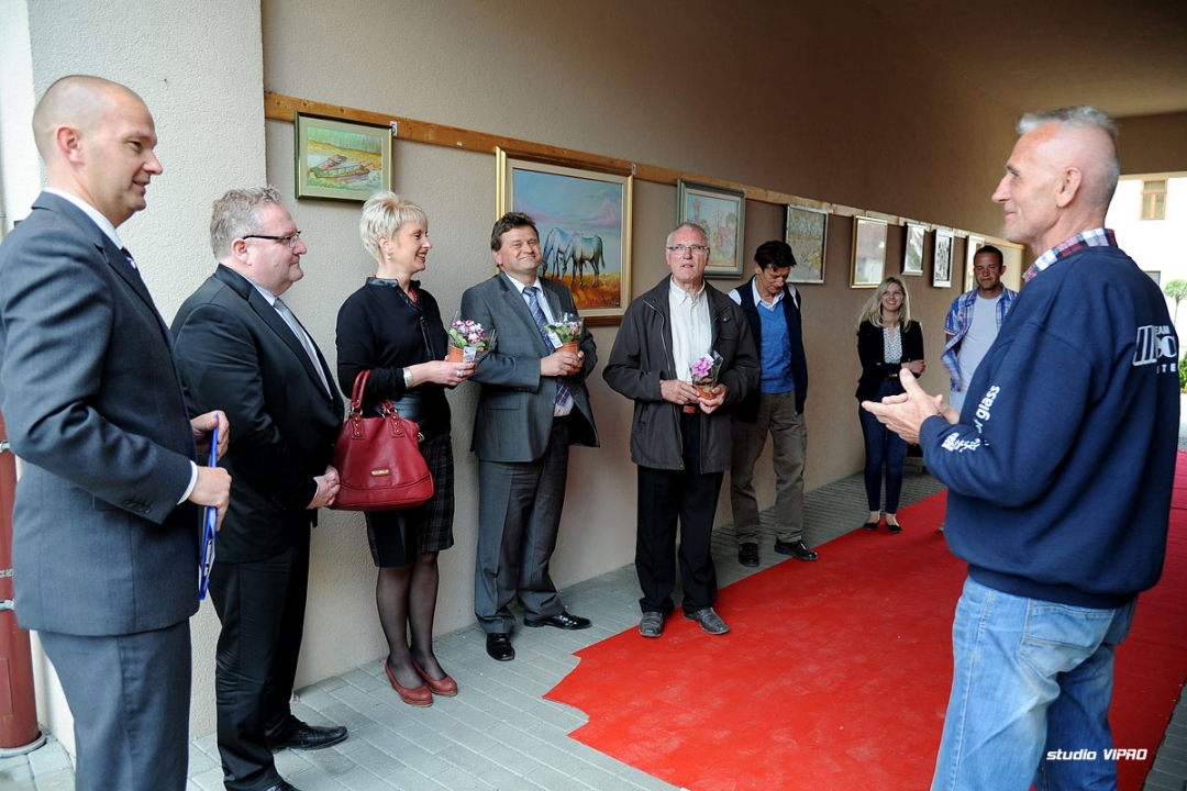 287611840dsc2943608747