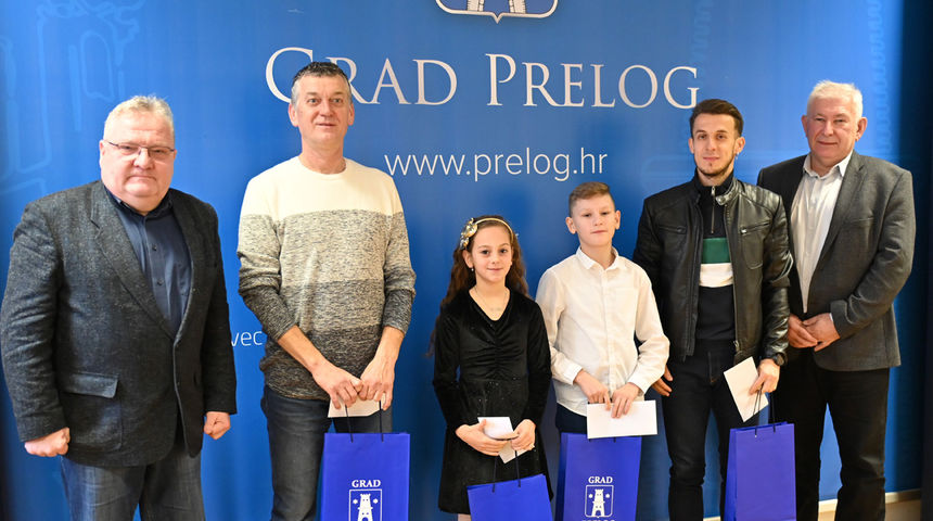 Gradonačelnik Kolarek nagradio uspješne sportaše s područja Grada Preloga Gradonačelnik Kolarek nagradio uspješne sportaše s područja Grada Preloga