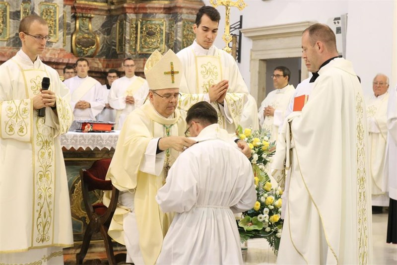 Biskup Radoš zaredio Josipa Špoljarića za đakona