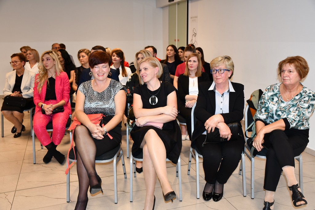 SVEČANOST Pet desetljeća rada Odjela anesteziologije, reanimatologije i intenzivne medicine SVEČANOST Pet desetljeća rada Odjela anesteziologije, reanimatologije i intenzivne medicine