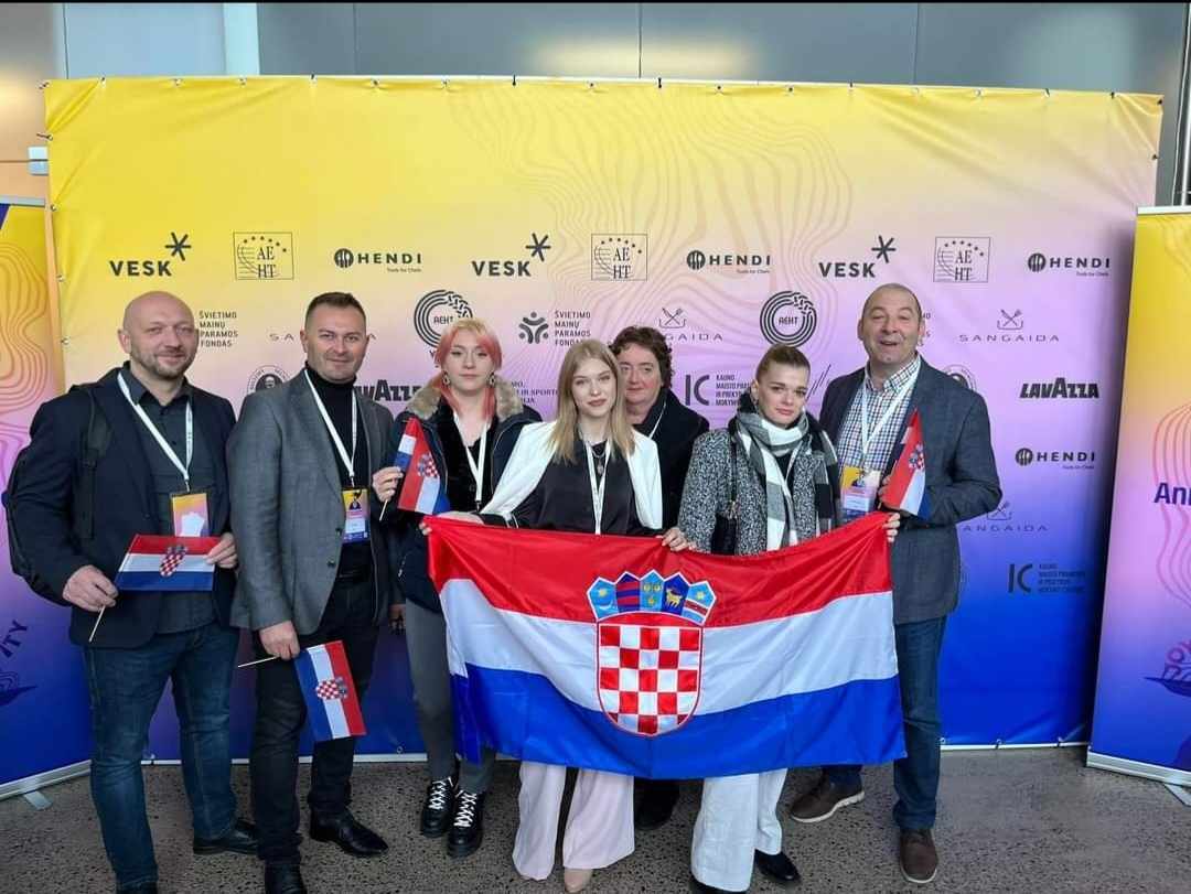 SREDNJA ŠKOLA PRELOG Učenice sudjelovale na Međunarodnom natjecanju u Litvi