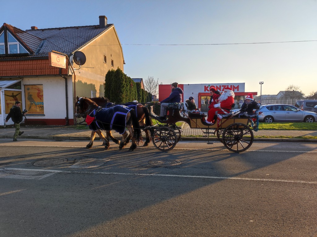 Prvi Božićni sajam u Pribislavcu naišao na odličan odaziv