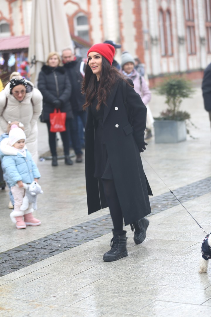 KLIKOM PO ČAKOVCU Bliži se Božić – prava blagdanska atmosfera u centru Čakovca