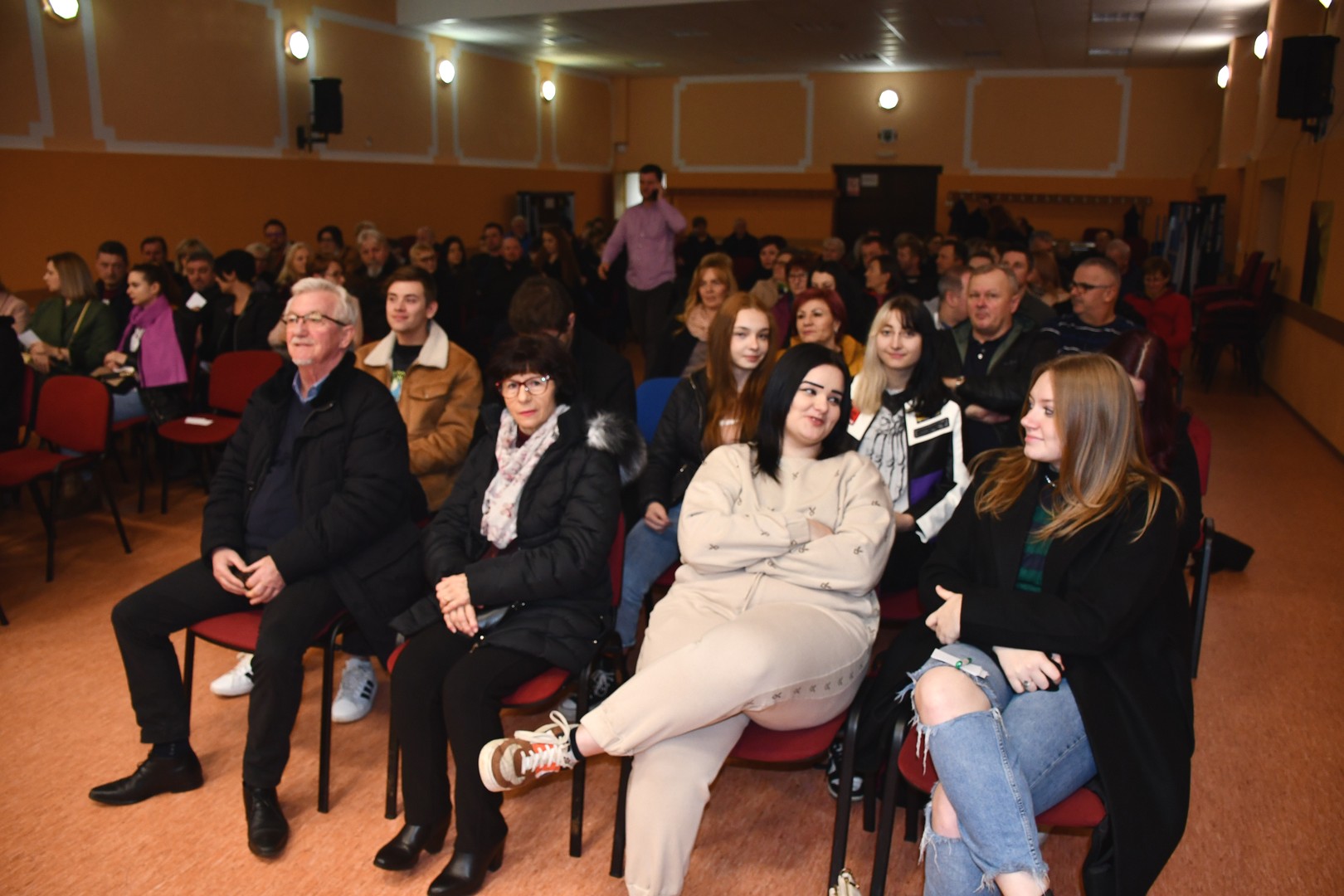 Improvgrupa002 oduševila Beličance uz show ‘Kome zvono zvoni’