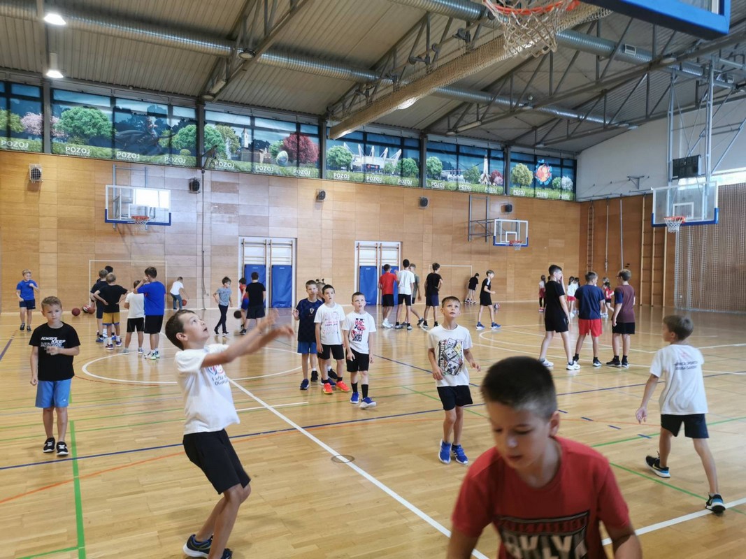 LJETNI KAMP Košarkom nastavljen projekt ‘Svaki tjedan sport jedan’