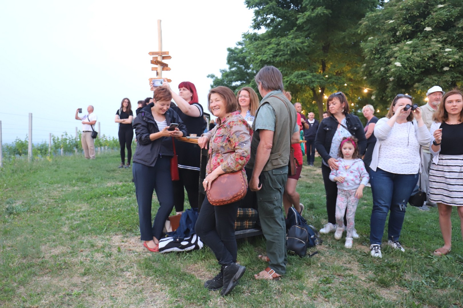 PRIZOR KOJI SE PAMTI Doček prvih zraka ljetnog sunca na Mađerkinom bregu nikog nije ostavio ravnodušnim PRIZOR KOJI SE PAMTI Doček prvih zraka ljetnog sunca na Mađerkinom bregu nikog nije ostavio ravnodušnim