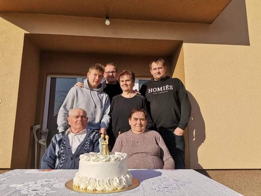 DIJAMANTNI PIR Marija i Ivan Mihaljević iz Vularije slave 60 godina braka!