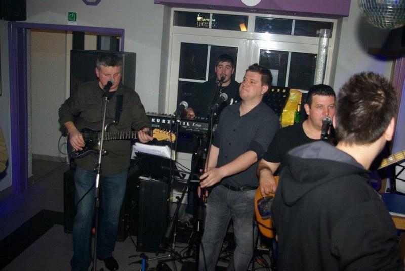 slika0013 Locco (Subota, 9.3.2013 – Fortuna band)