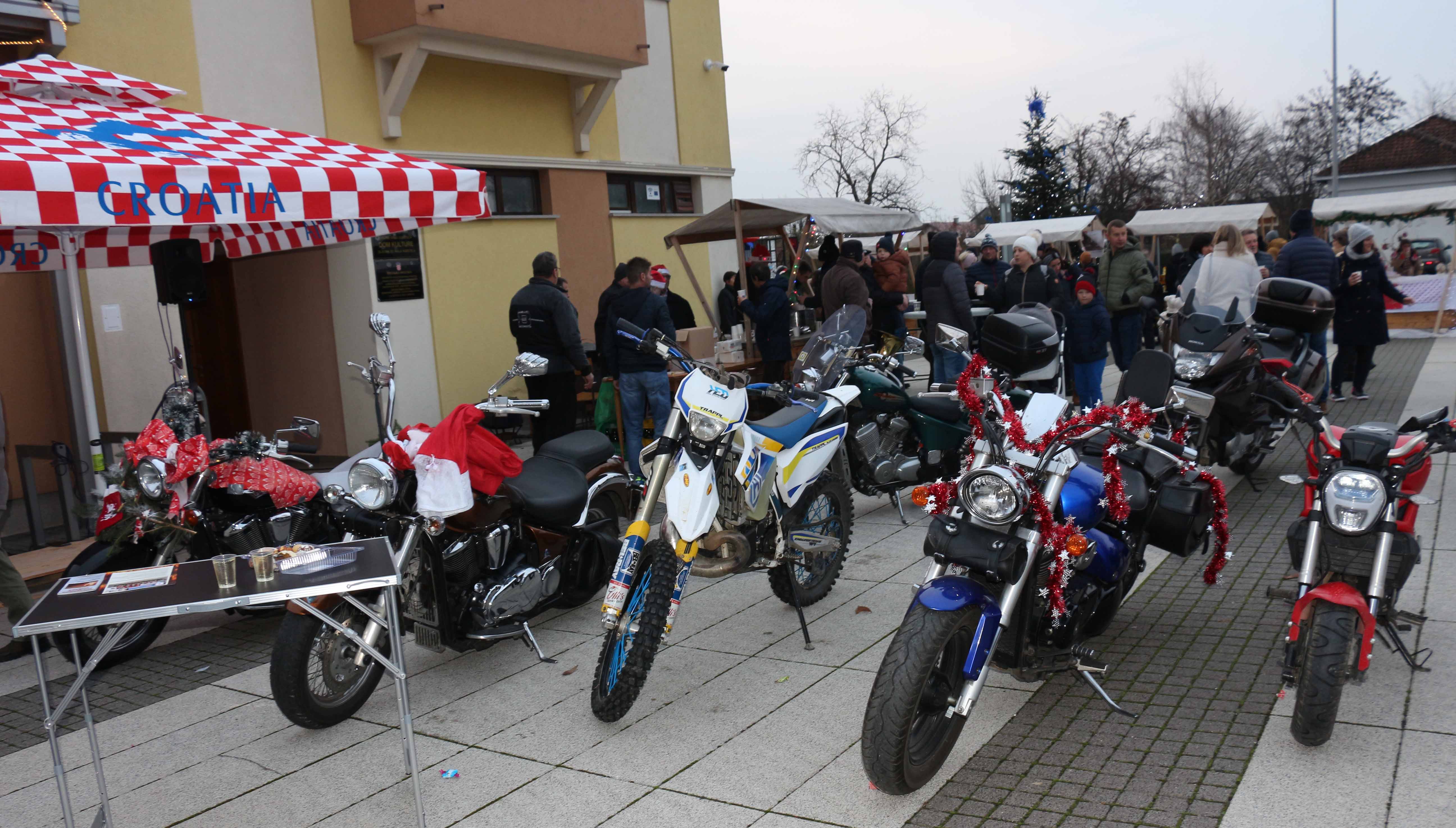 Božićni sajam u Maloj Subotici