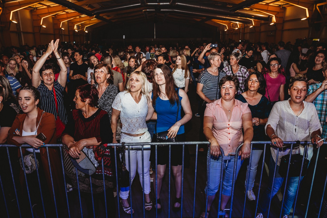 VIDEO I FOTO Neda Ukraden u Nedelišću okupila fanove svih generacija