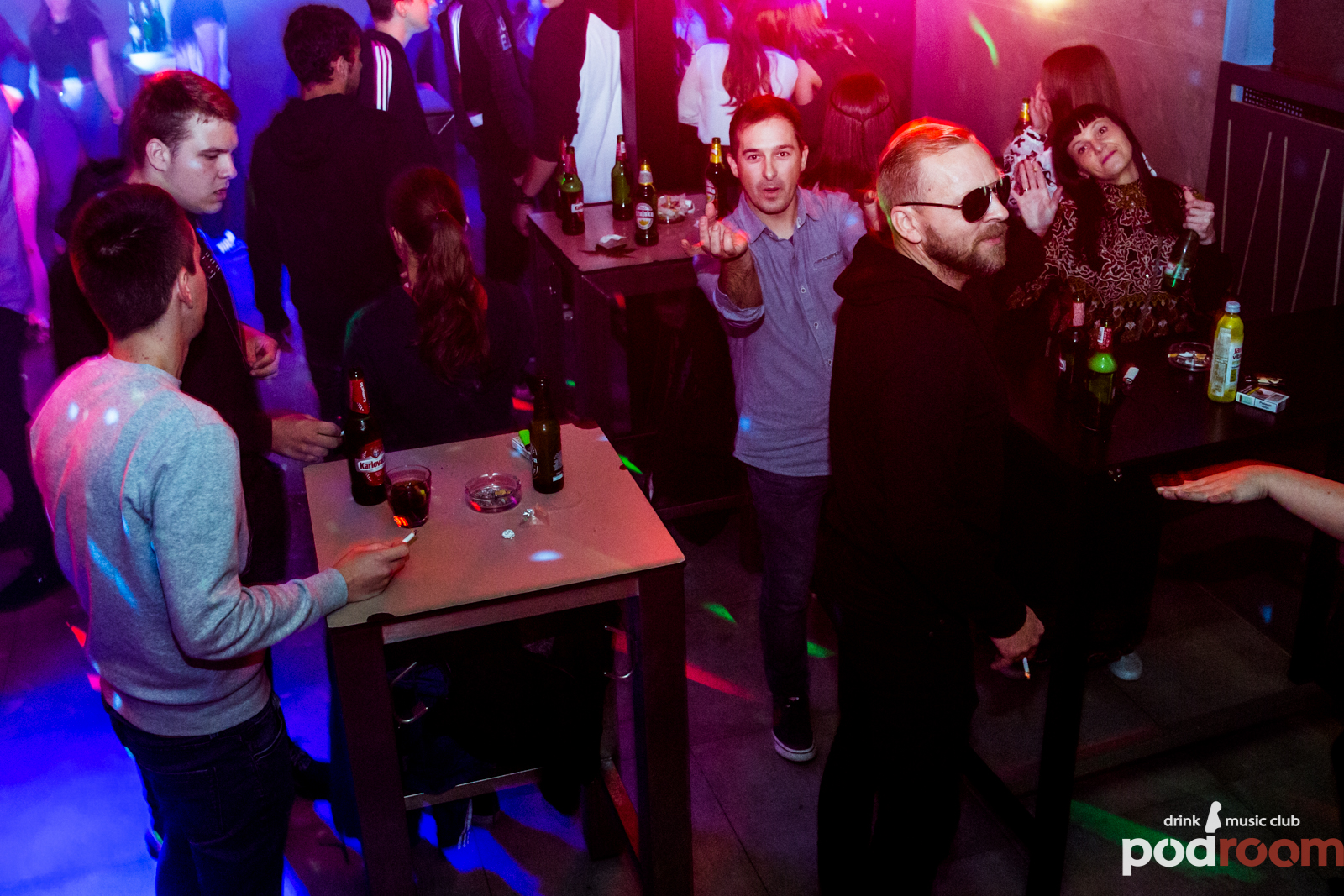 Podroom clubbing – DJ Yakka