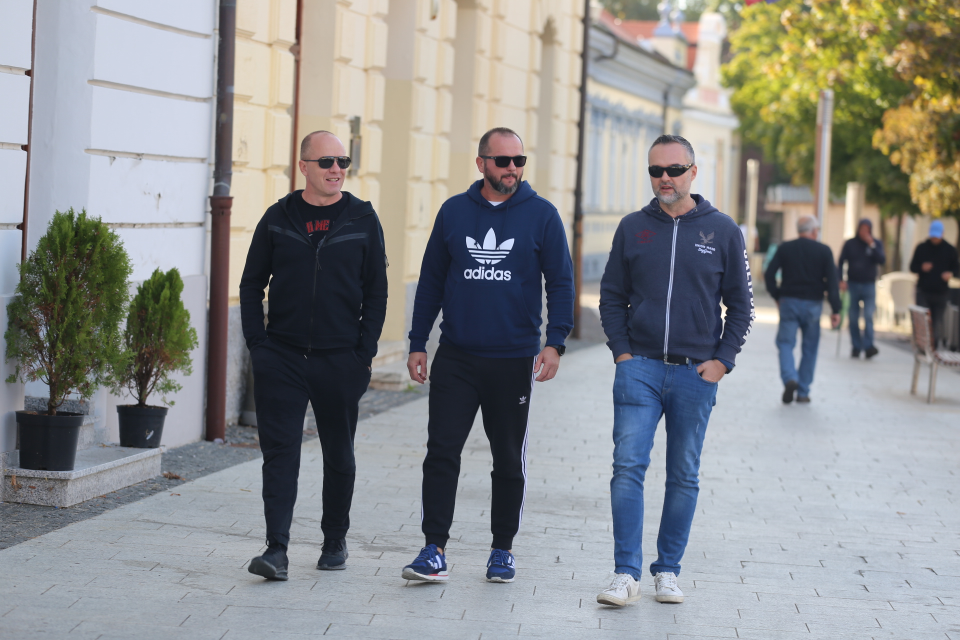 KLIKOM PO ČAKOVCU Prva sunčana subota u listopadu izmamila vesele šetače u centar grada