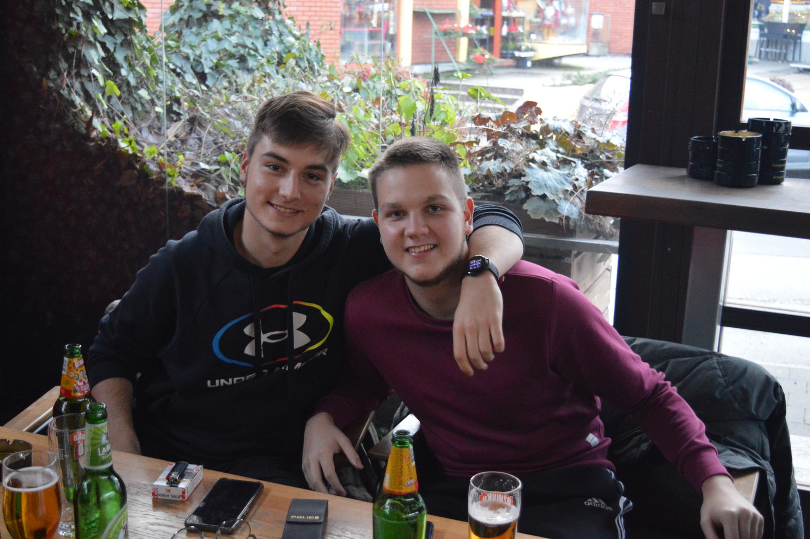 Vesela atmosfera u čakovečkim kafićima – svi navijaju za naše Vatrene!