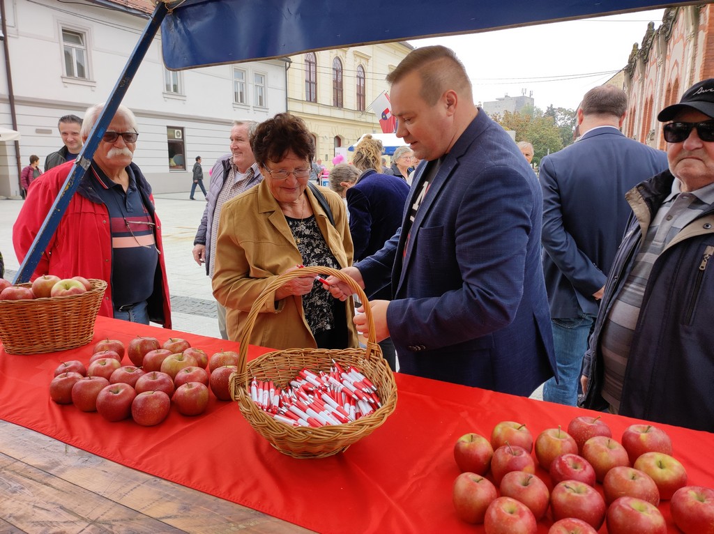FORUM SENIORA SDP-A Osobe treće životne dobi ne smiju biti marginalizirane, izolirane i zaboravljene!