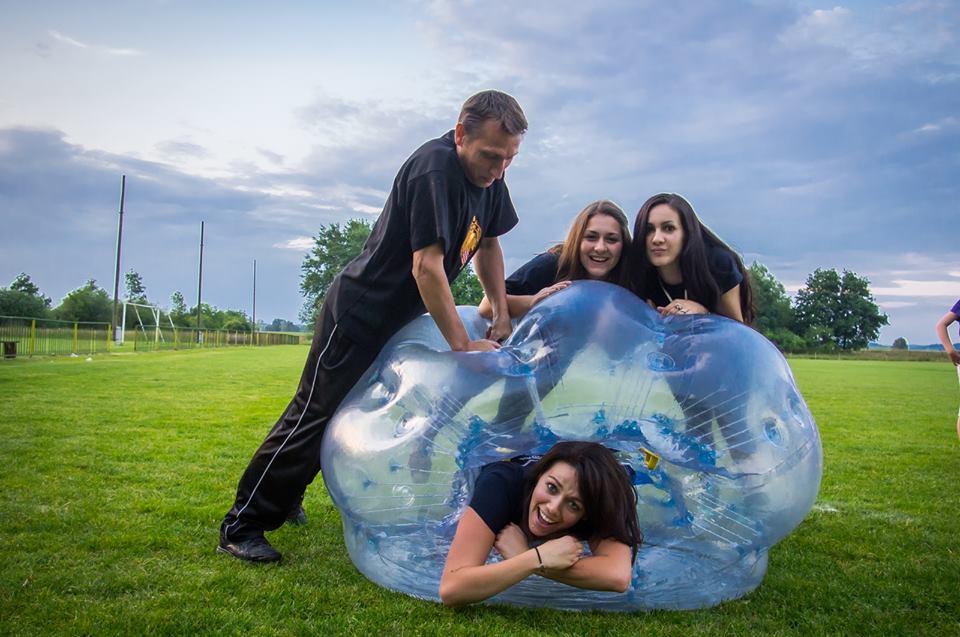 1139131975851708092859419999011