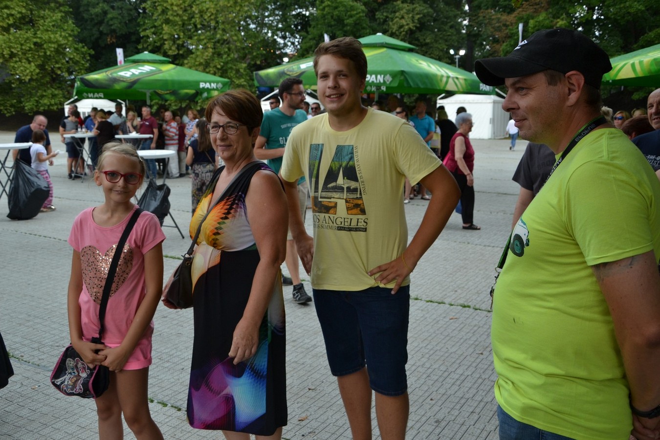 U jezeru Staroga Grada posjetitelji uživali u besplatnom ručku