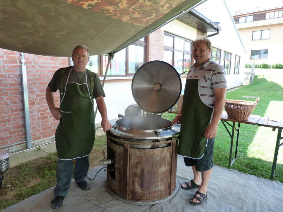 1195197483146315030008871569916