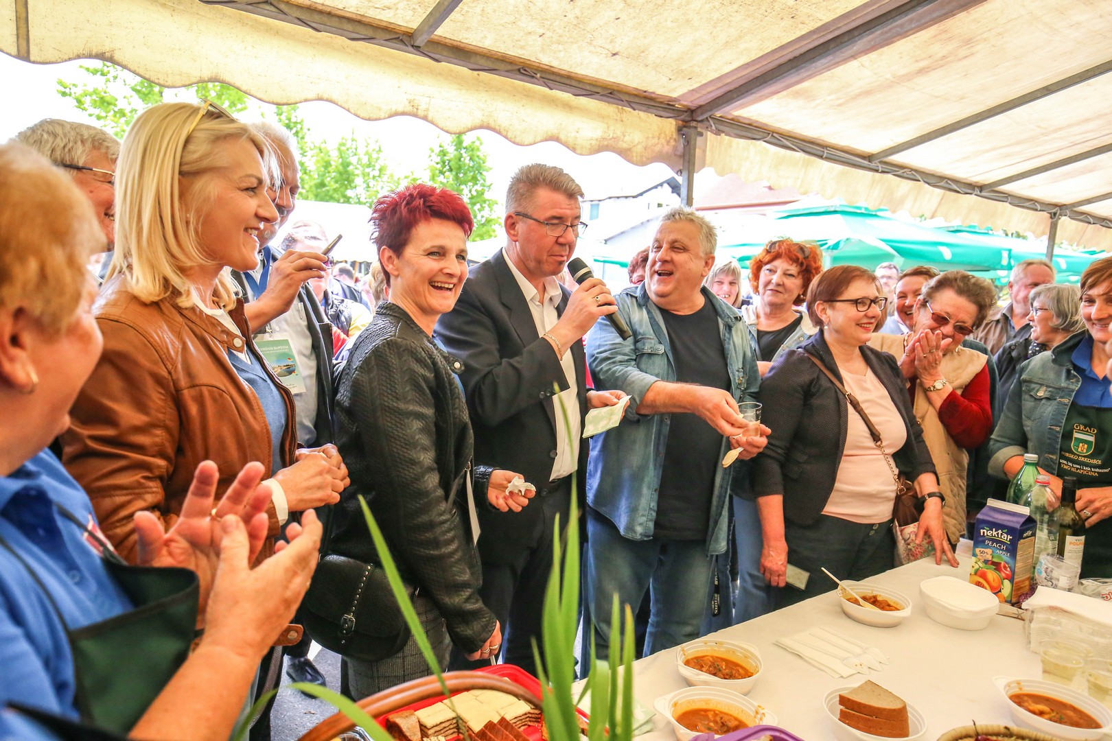 Murskim Središćem jutros se širio miris gulaša i cvijeća